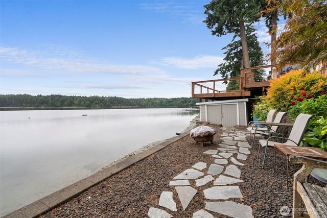 4923 Sunrise Beach Road NW, Olympia, WA 98502