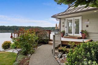 4923 Sunrise Beach Road NW, Olympia, WA 98502