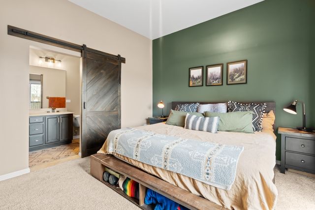 2248 W Foster Avenue 4, Chicago, IL 60625