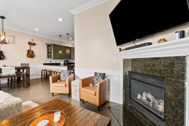 2248 W Foster Avenue 4, Chicago, IL 60625