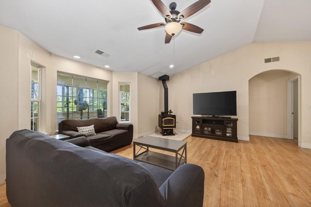 3256 Gerle Ave, Placerville, CA 95667