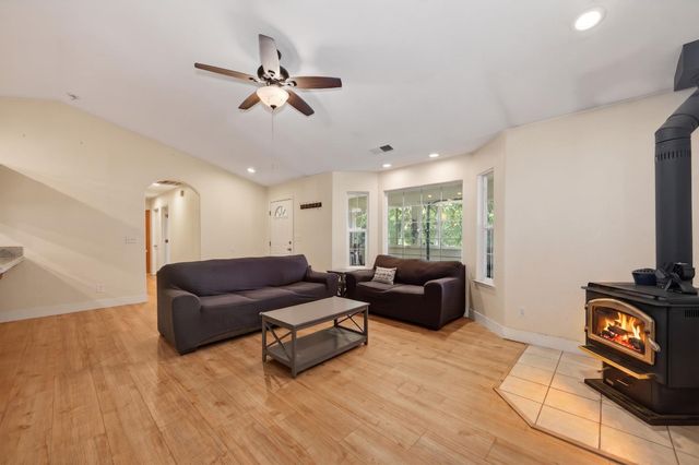3256 Gerle Ave, Placerville, CA 95667