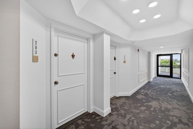 3610 S Ocean Boulevard 203, South Palm Beach, FL 33480