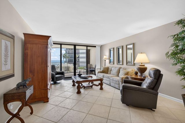 3610 S Ocean Boulevard 203, South Palm Beach, FL 33480