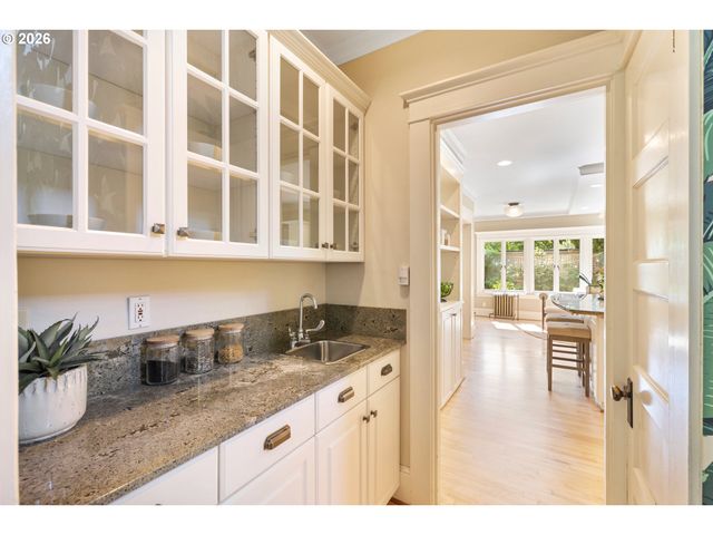 2343 Ne 21ST Ave, Portland, OR 97212