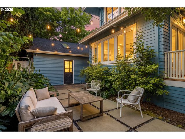 2343 Ne 21ST Ave, Portland, OR 97212