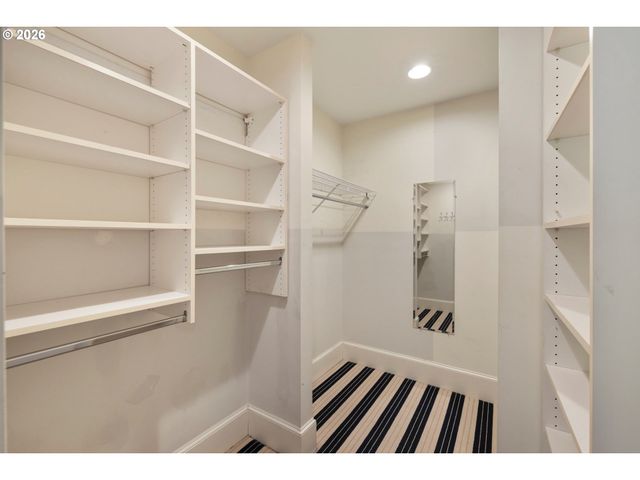 2343 Ne 21ST Ave, Portland, OR 97212