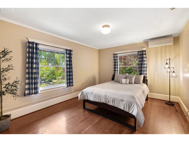 2343 Ne 21ST Ave, Portland, OR 97212
