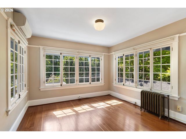 2343 Ne 21ST Ave, Portland, OR 97212