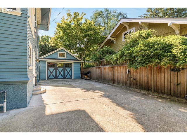 2343 Ne 21ST Ave, Portland, OR 97212