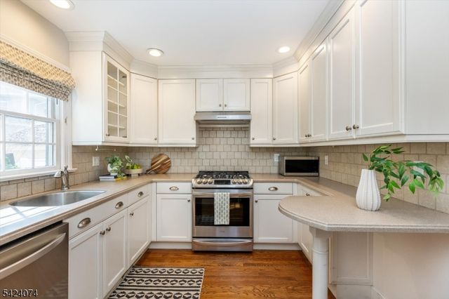 16 Cross Pl, Glen Ridge Boro Twp., NJ 07028