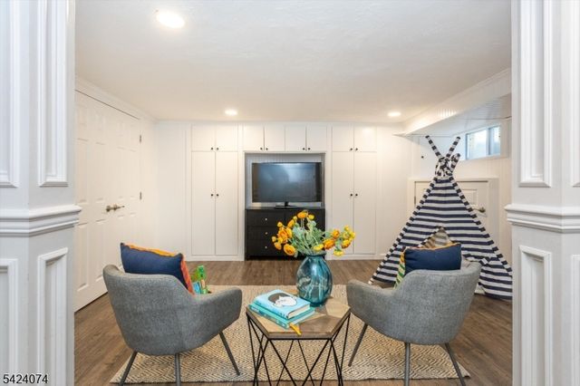 16 Cross Pl, Glen Ridge Boro Twp., NJ 07028