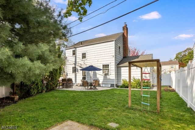 16 Cross Pl, Glen Ridge Boro Twp., NJ 07028