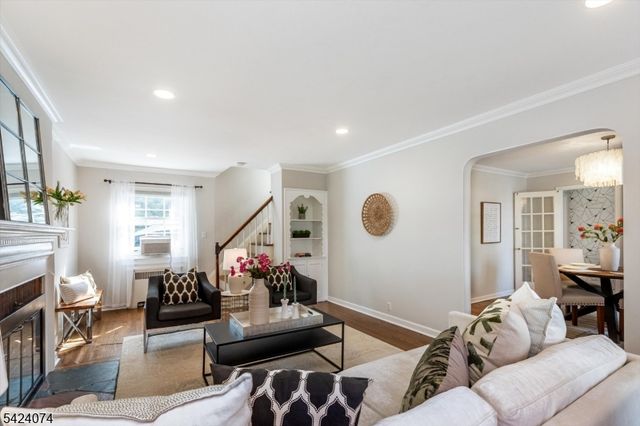 16 Cross Pl, Glen Ridge Boro Twp., NJ 07028