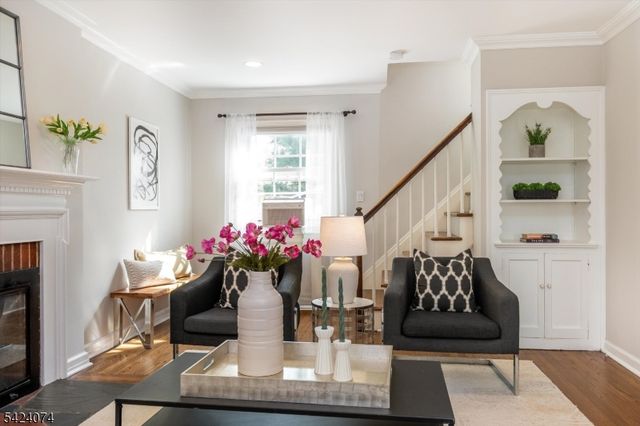 16 Cross Pl, Glen Ridge Boro Twp., NJ 07028