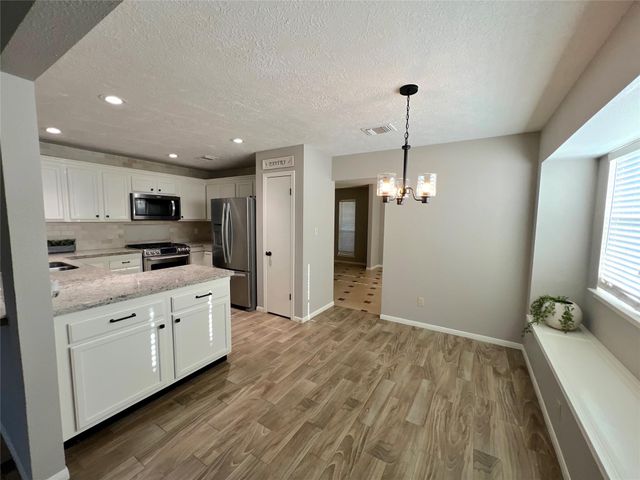 9510 Strawgrass Drive, Houston, TX 77064