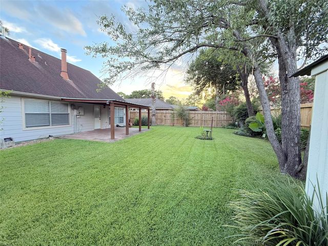 9510 Strawgrass Drive, Houston, TX 77064