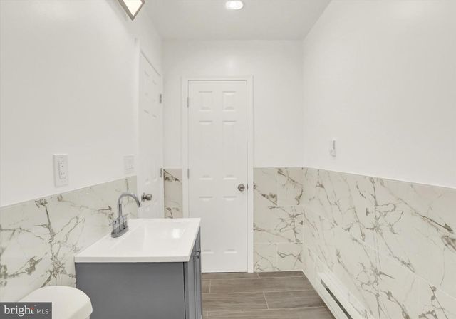 1228 PULASKI AVE, Coal Township, PA 17866