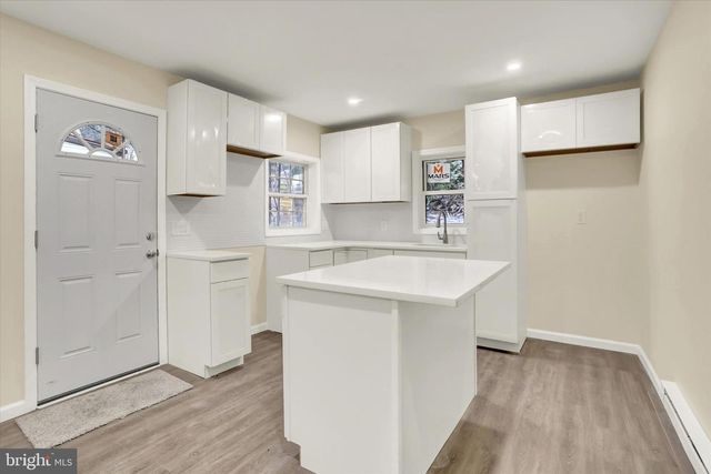 1228 PULASKI AVE, Coal Township, PA 17866