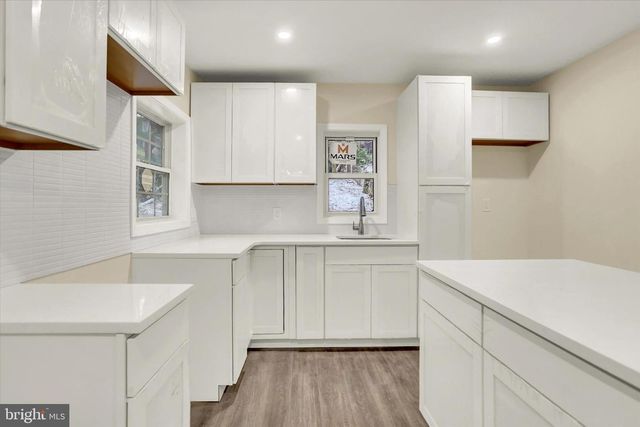 1228 PULASKI AVE, Coal Township, PA 17866