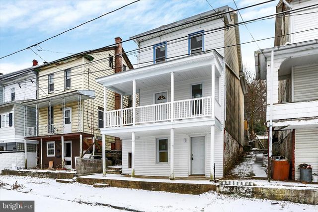 1228 PULASKI AVE, Coal Township, PA 17866