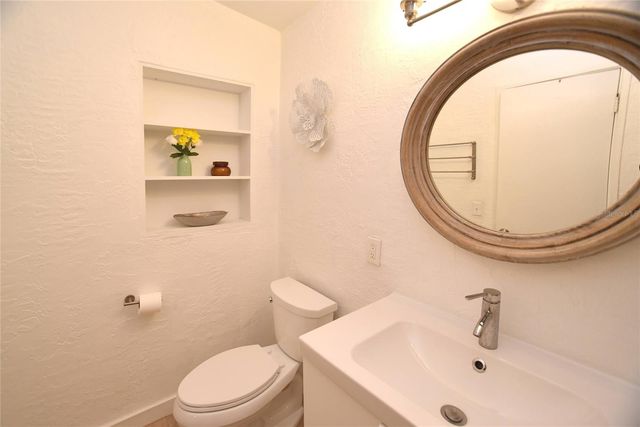 8042 36TH AVENUE N, St Petersburg, FL 33710