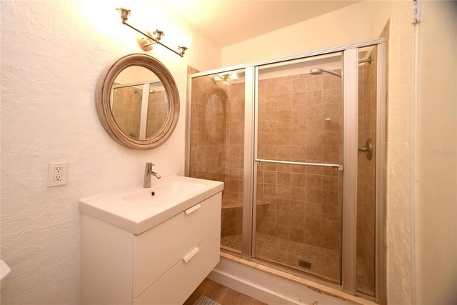 8042 36TH AVENUE N, St Petersburg, FL 33710