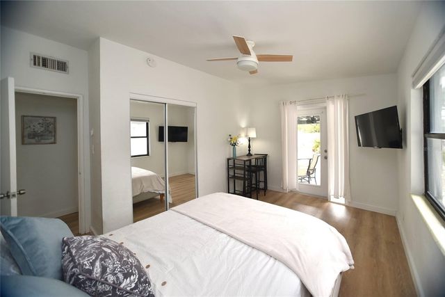 8042 36TH AVENUE N, St Petersburg, FL 33710