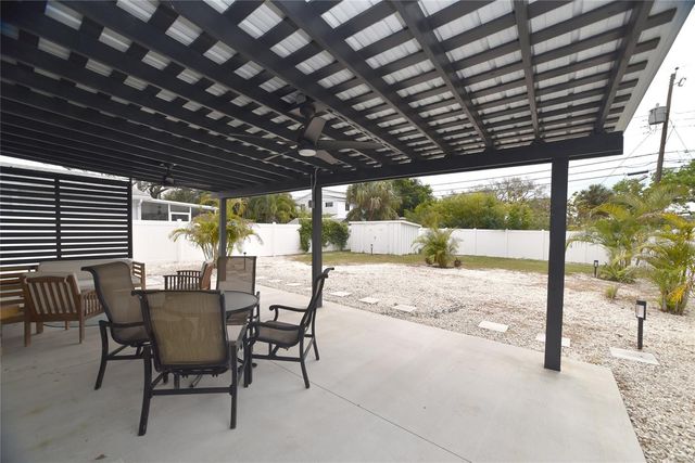 8042 36TH AVENUE N, St Petersburg, FL 33710