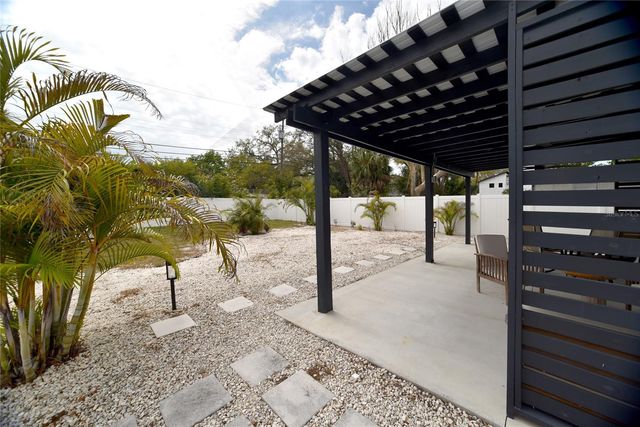 8042 36TH AVENUE N, St Petersburg, FL 33710