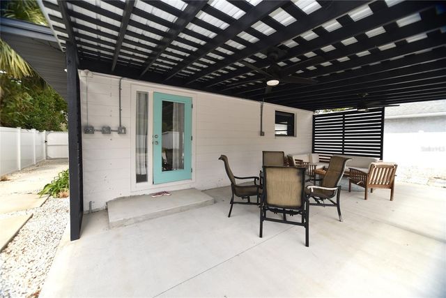 8042 36TH AVENUE N, St Petersburg, FL 33710