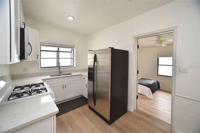 8042 36TH AVENUE N, St Petersburg, FL 33710