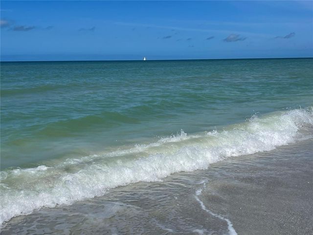 8042 36TH AVENUE N, St Petersburg, FL 33710