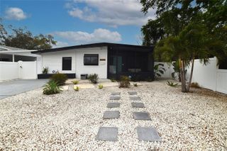 8042 36TH AVENUE N, St Petersburg, FL 33710