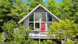 304 HOLLY RIDGE RD, Mount Jackson, VA 22842