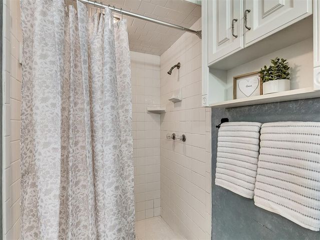 6524 N Grove Avenue, Oklahoma City, OK 73132