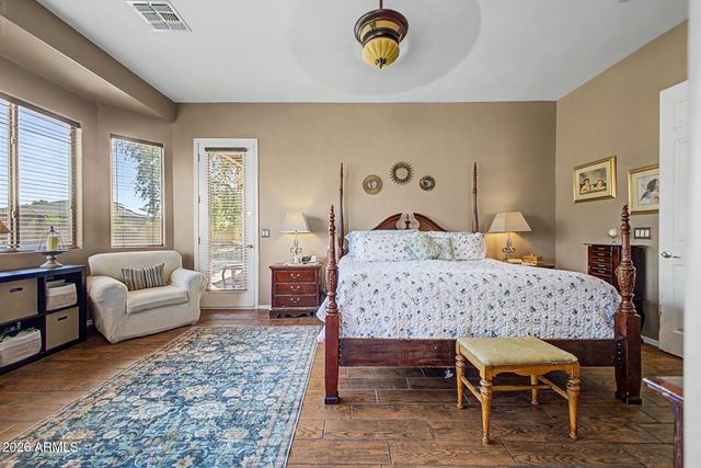 8602 W HELEN Lane, Glendale, AZ 85305