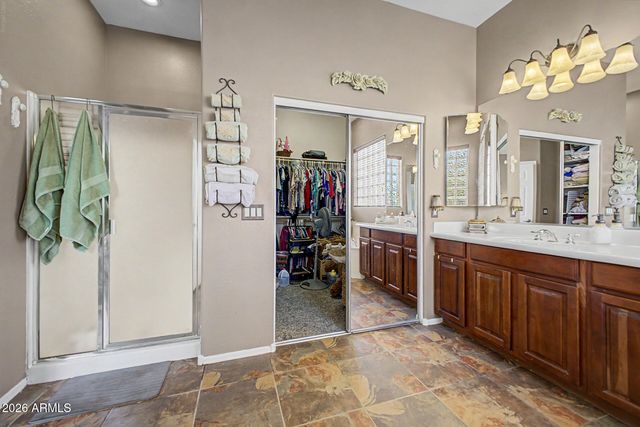 8602 W HELEN Lane, Glendale, AZ 85305