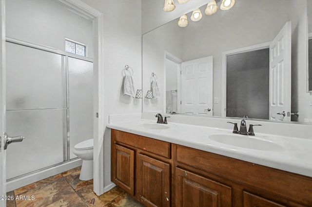 8602 W HELEN Lane, Glendale, AZ 85305
