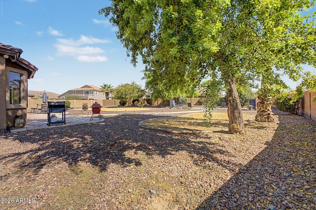 8602 W HELEN Lane, Glendale, AZ 85305