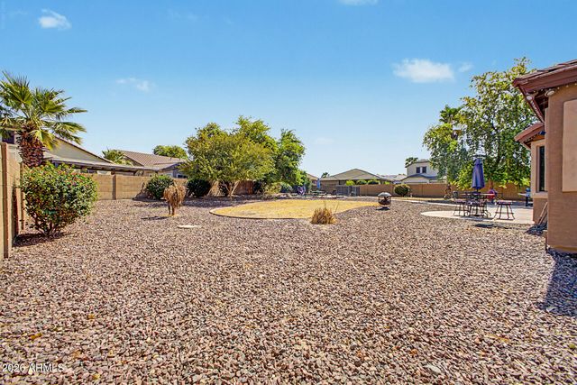 8602 W HELEN Lane, Glendale, AZ 85305