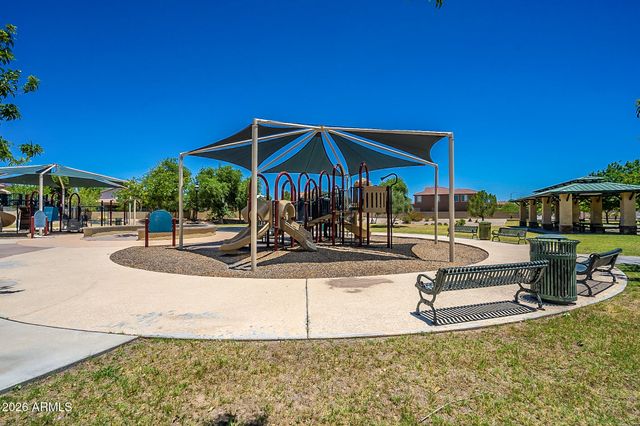 8602 W HELEN Lane, Glendale, AZ 85305
