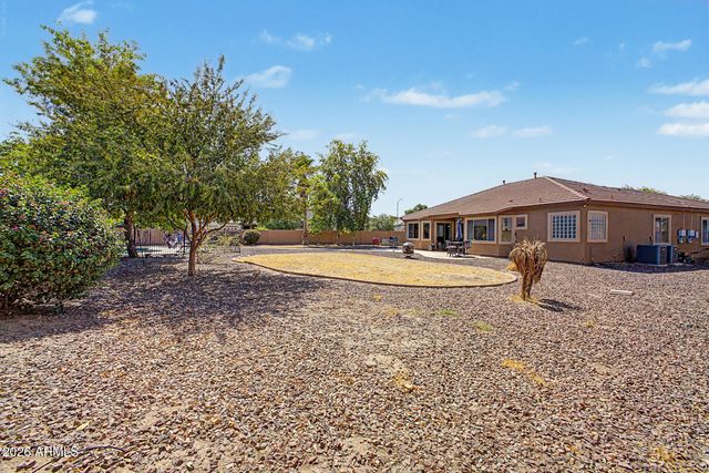8602 W HELEN Lane, Glendale, AZ 85305