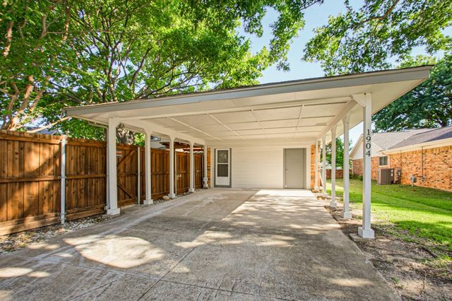1904 Clover Trail, Richardson, TX 75081