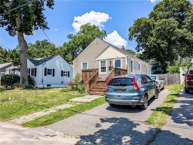 115 Davis Avenue, Cranston, RI 02910