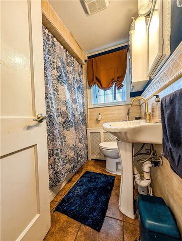 115 Davis Avenue, Cranston, RI 02910