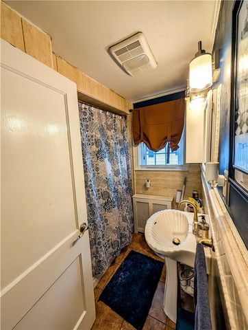 115 Davis Avenue, Cranston, RI 02910