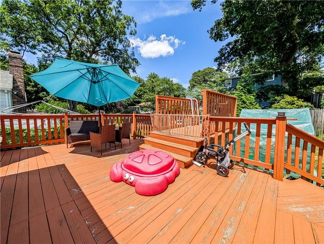 115 Davis Avenue, Cranston, RI 02910