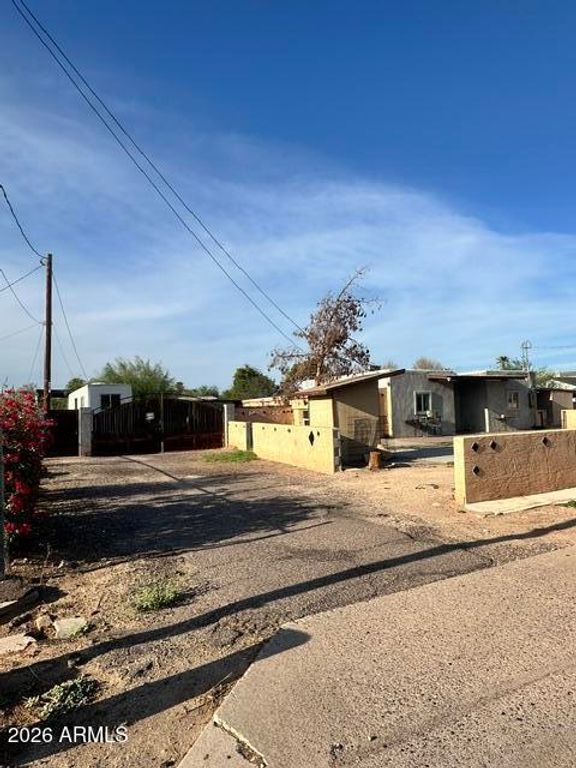 822 E ALTA VISTA Road, Phoenix, AZ 85042 — photo 3