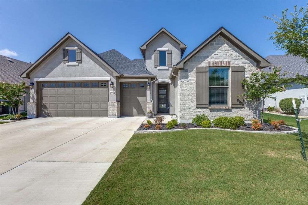 12209 Pepperidge Avenue, Denton, TX 76207